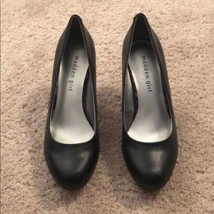 Madden Girl Platform Pumps - excellent condition